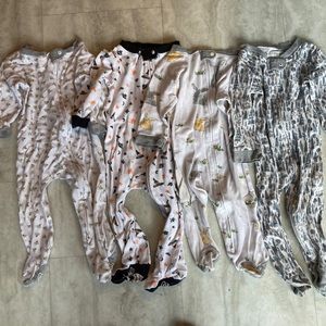 Lot of Burt’s Bees Baby Zip Pajamas, size 6-9 month, gender neutral!